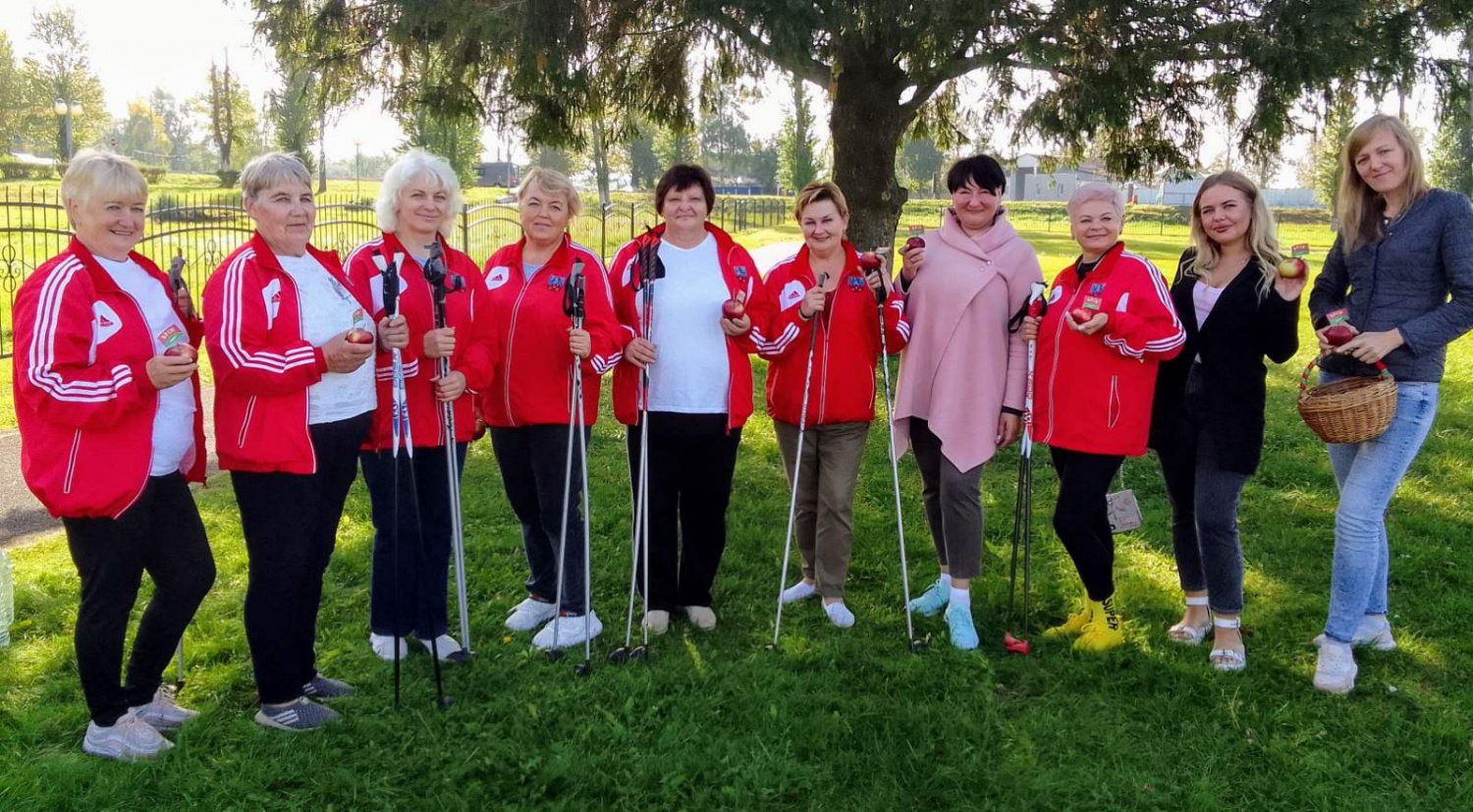 Посетители отделения дневного пребывания для граждан пожило возраста ТЦСОН Витебского района приняли активное участие в общереспуликанском марафоне по скандинавской ходьбе Посетители отделения дневного пребывания для граждан пожило возраста ТЦСОН Витебского района приняли активное участие в общереспуликанском марафоне по скандинавской ходьбе